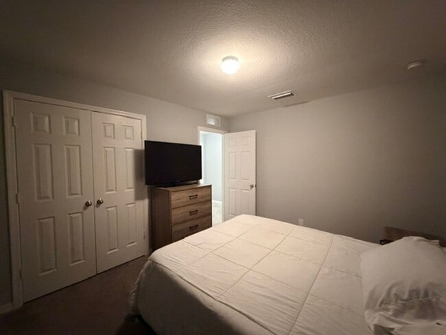 Building Photo - Cape Coral 3/2 Single Family Home