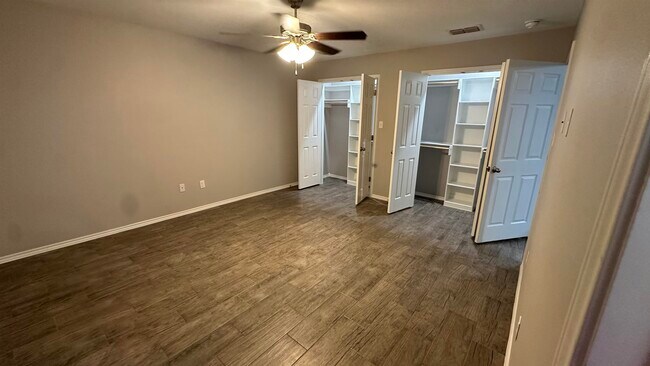 Building Photo - 3704 Octavia Dr