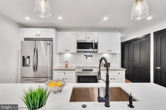 Building Photo - 39 V St NW