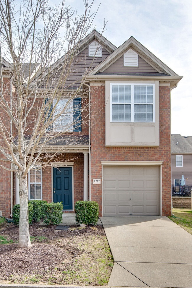 Building Photo - 3 BR/2.5 BA Villas at Concord Place Townho...