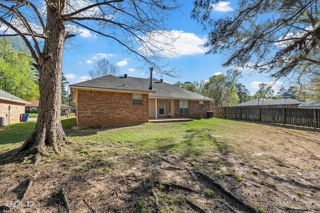 Building Photo - 406 Lavita Dr