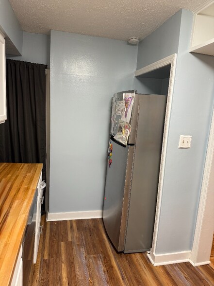 Building Photo - 123 Clearview Ave