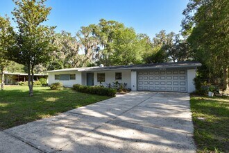 Building Photo - 3530 NW 34th Pl