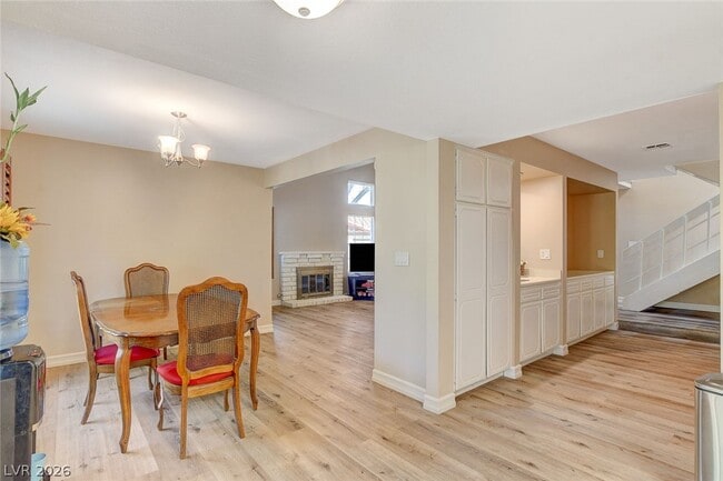 Building Photo - 2408 El Cortez Ave