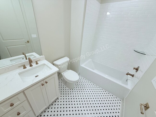 Building Photo - 3BR/3BA For Rent