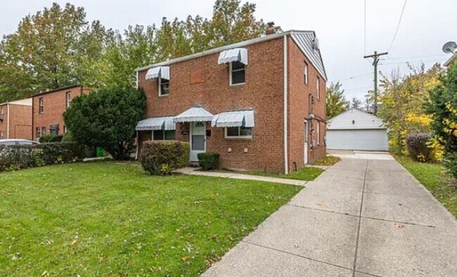 Building Photo - 20151 Crystal