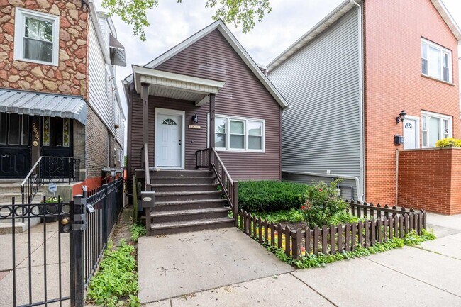 Building Photo - 2821 N Campbell Ave