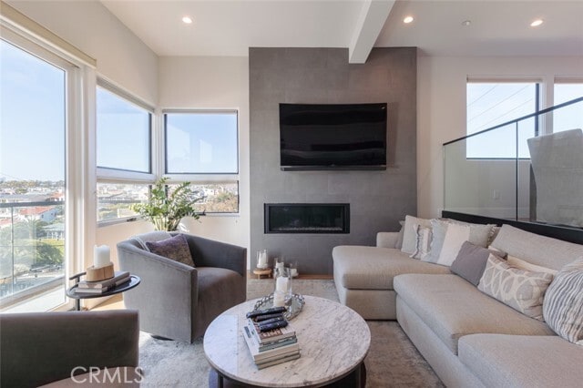 Building Photo - 314 Dahlia Pl