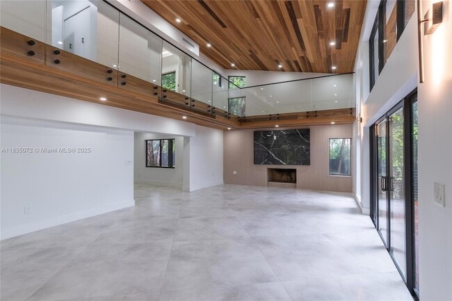 Building Photo - 6525 SW 133rd Dr
