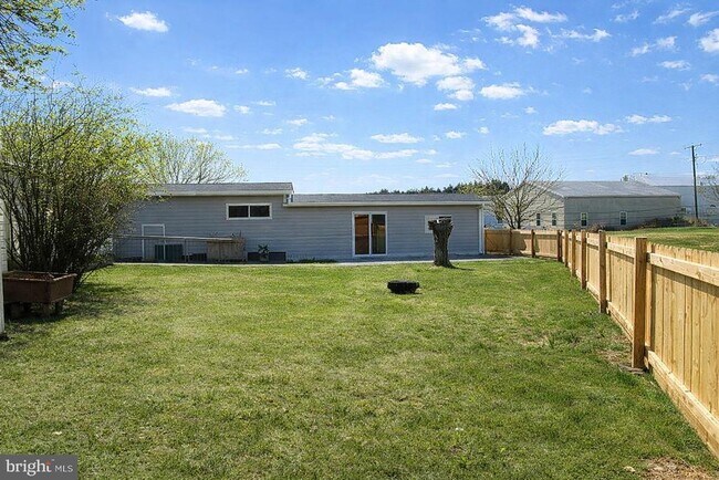 Building Photo - 87 Becks Ln