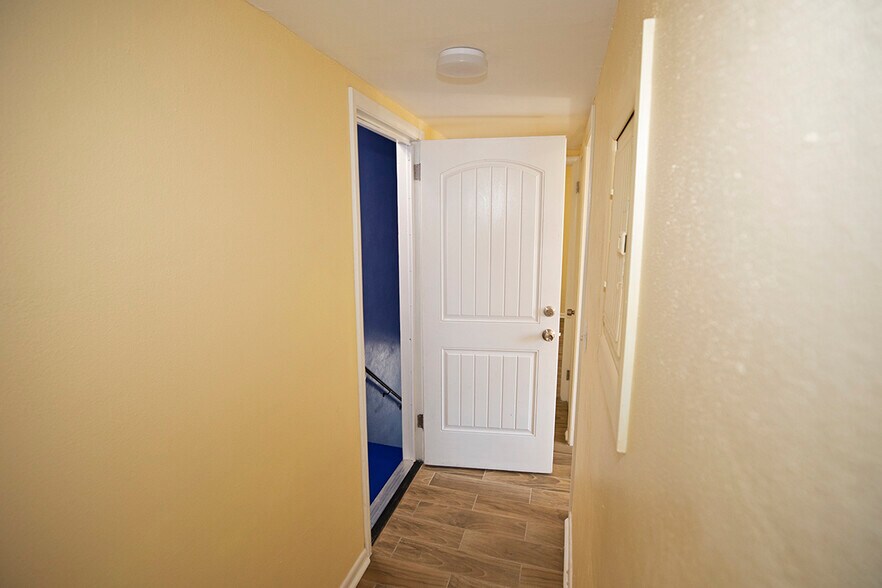 Building Photo - 849 W 30th St