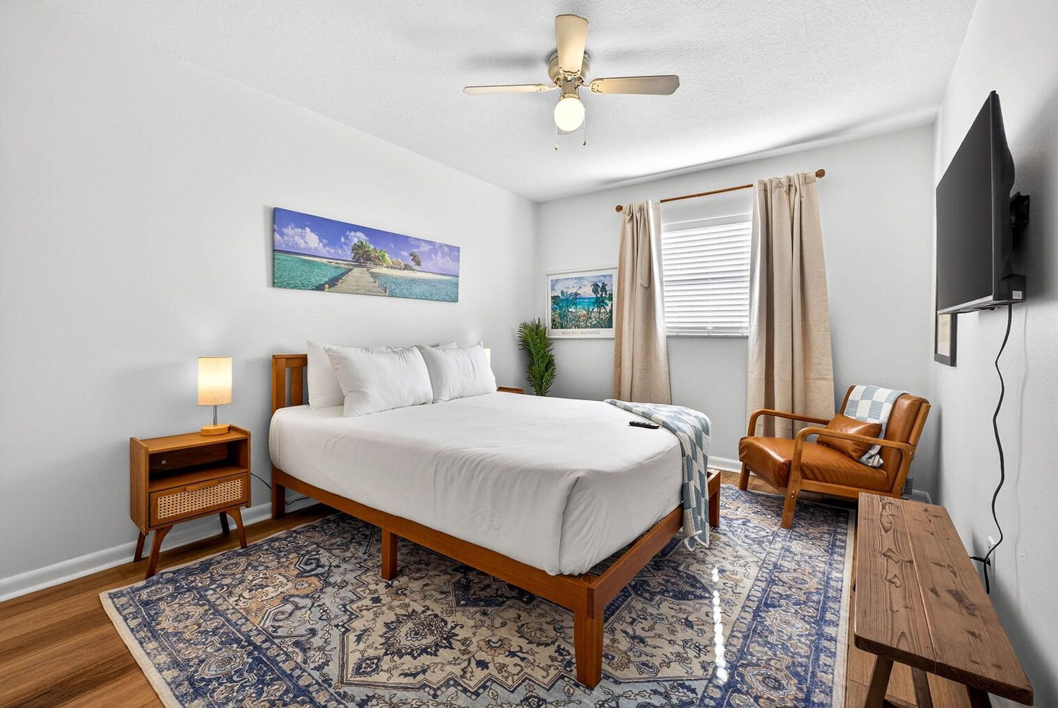 Building Photo - 11702 Moffat Ave