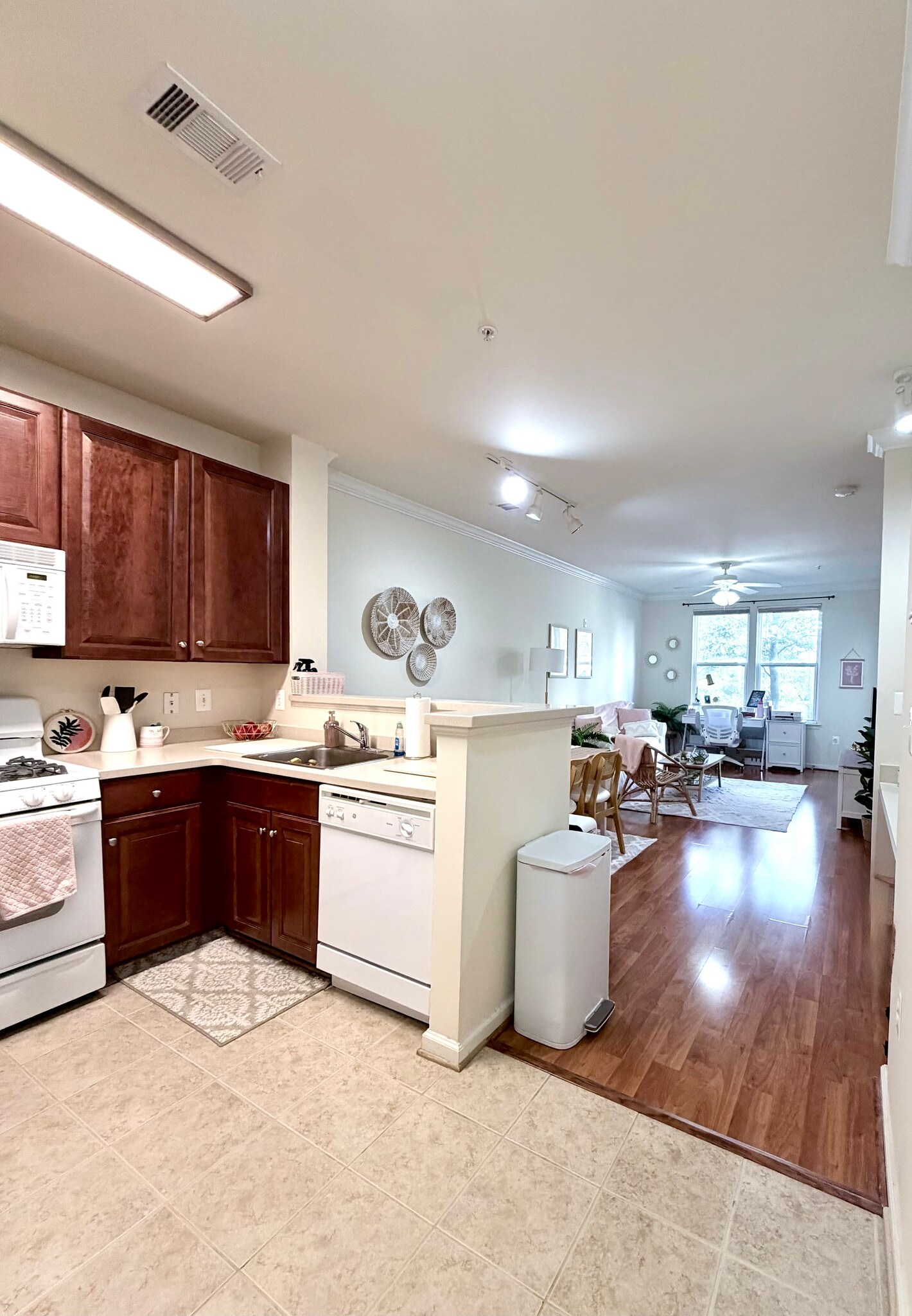 Building Photo - 12001 Market St