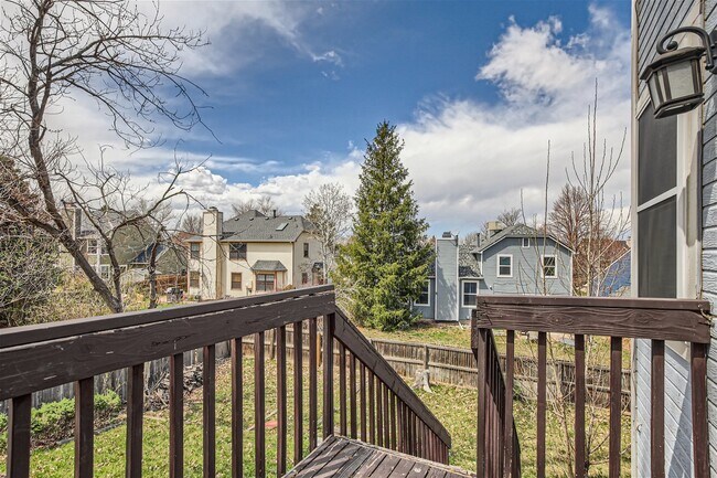 Building Photo - Beautiful Home in Summer Valley!