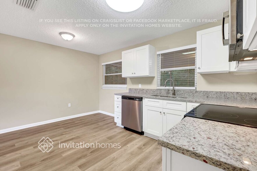 Building Photo - 5204 Acoma Ave