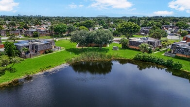 Building Photo - 388 Lake Arbor Dr