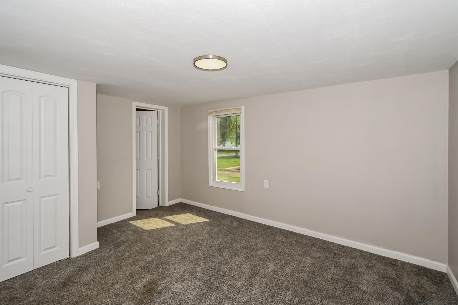 Building Photo - 1506 E Hendryx Ln