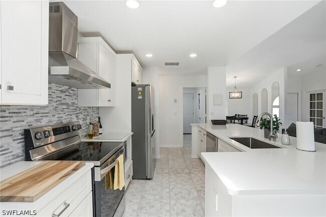 Building Photo - 132 Bordeaux Cir