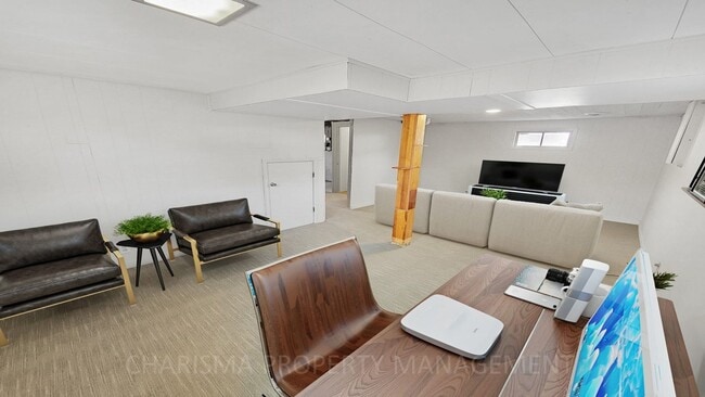 Building Photo - Newly Updated 2 Bedroom, 1.5 Bath House, Centrally Located