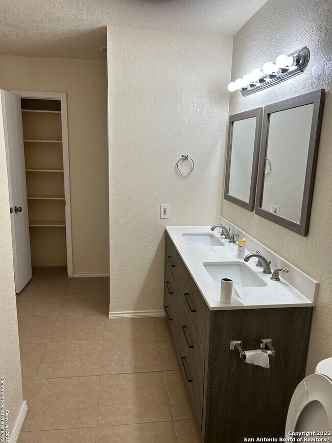 Building Photo - 3510 Mistic Grove