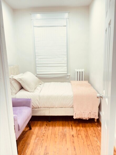 Building Photo - 1826 A St SE