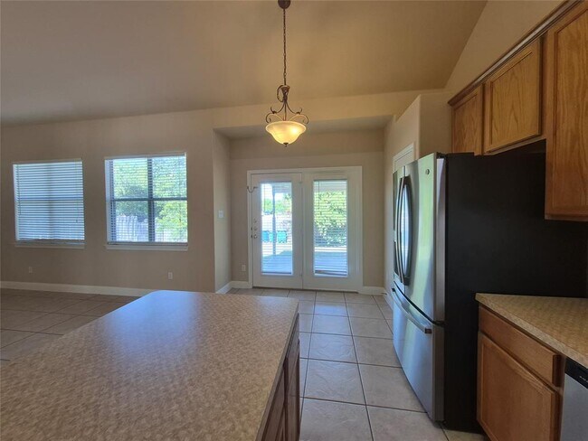 Building Photo - 8800 Hazelhurst Dr