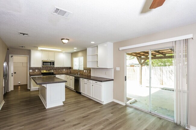 Building Photo - 2732 Maegen Cir