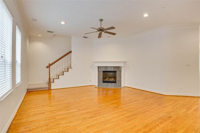 Building Photo - 3015 W Park at Fairdale