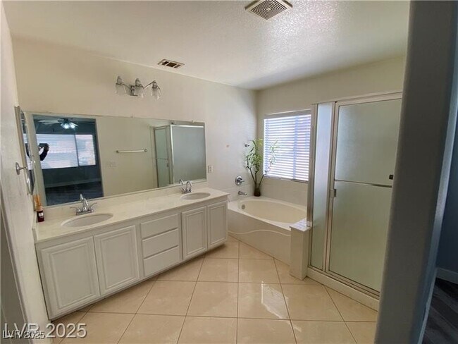 Building Photo - 1154 Warm Sun Ct