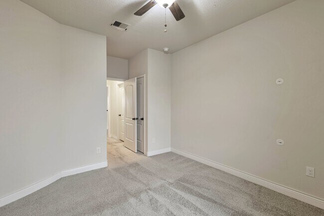 Building Photo - 2882 Coral Sky