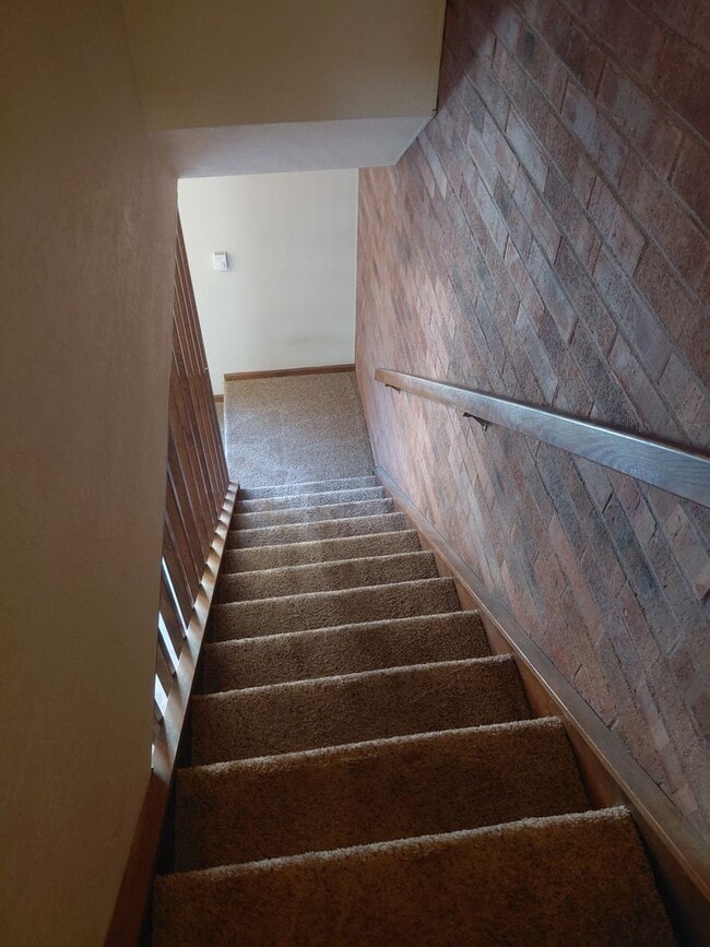 Building Photo - 2111 Chatalet Ln