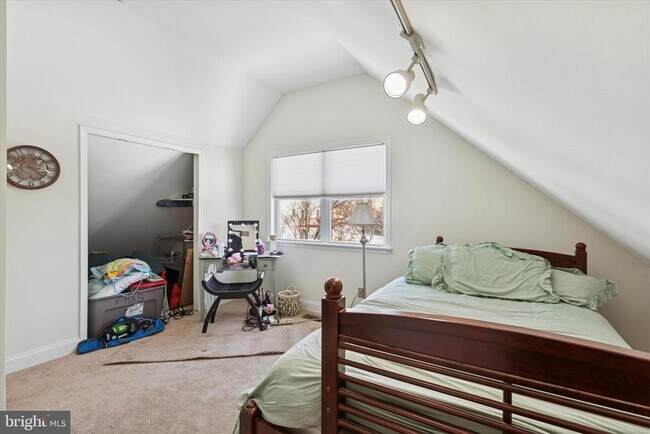 Building Photo - 207 Delmar St