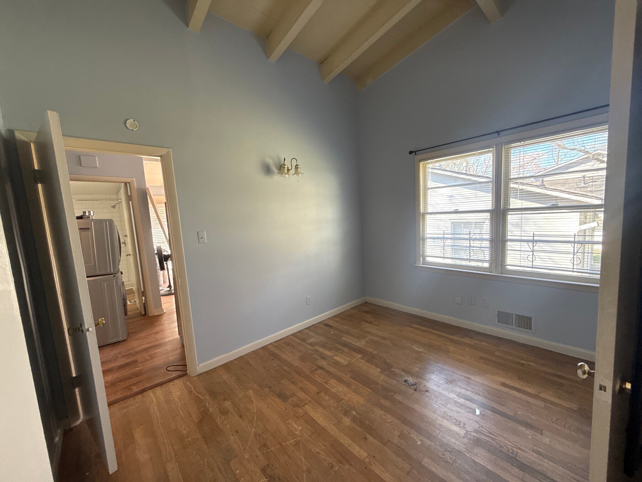 Building Photo - 1009 Hampton St NW