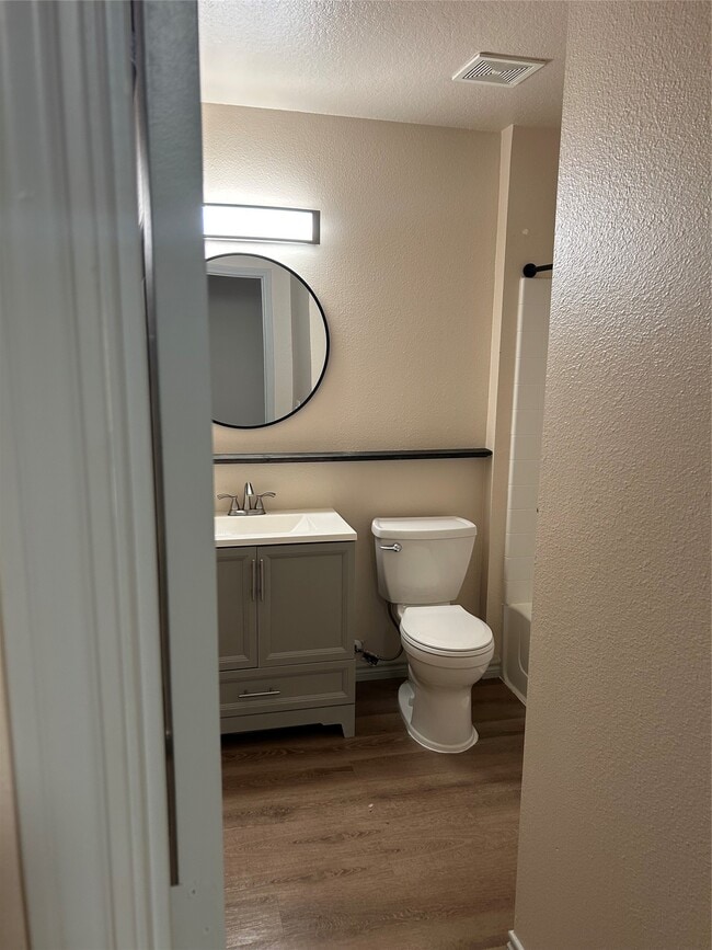 Building Photo - 23831 Pebworth Pl