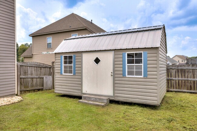 Building Photo - 865 Cormier Dr