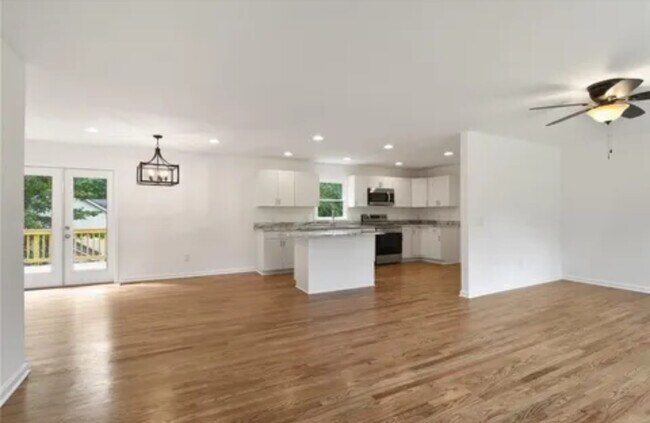 Building Photo - 2260 Pilgrim Mill Rd