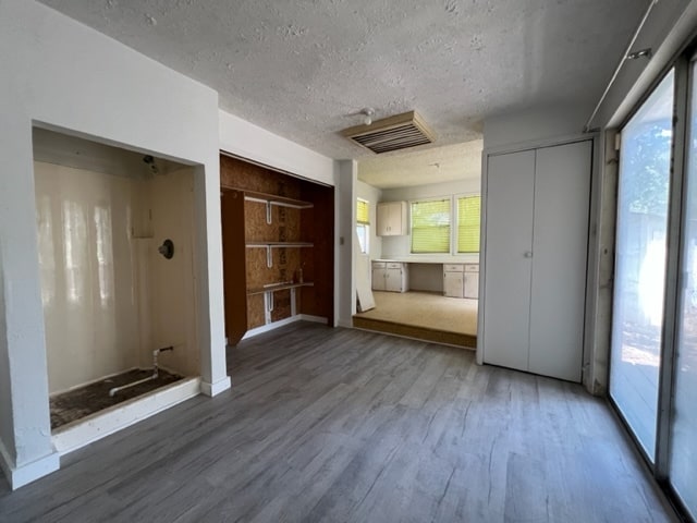 Building Photo - 204 Harmons Way