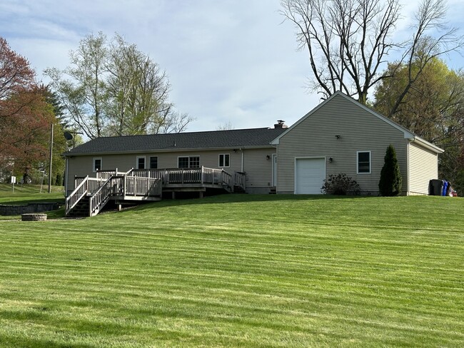 Building Photo - 281 Abbe Rd