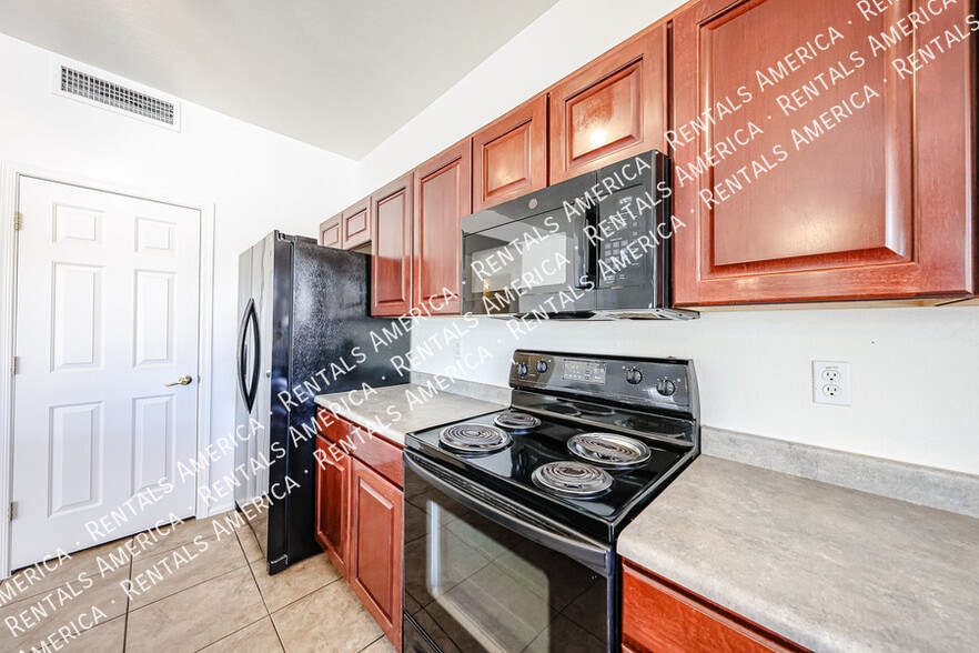 Building Photo - 17268 W Elaine Dr