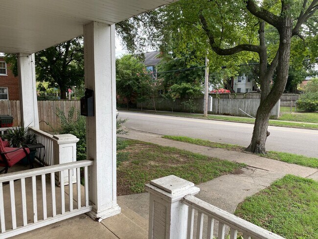 Building Photo - 208 N Nansemond St