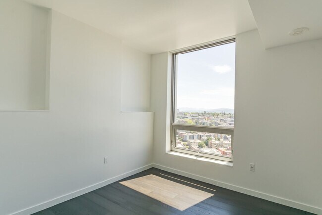 Building Photo - 2Bd/2Ba Seattle Condo