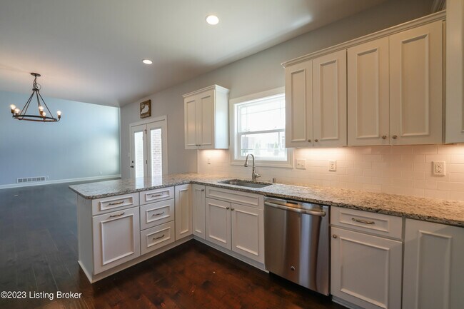 Building Photo - 1606 Church Side Dr
