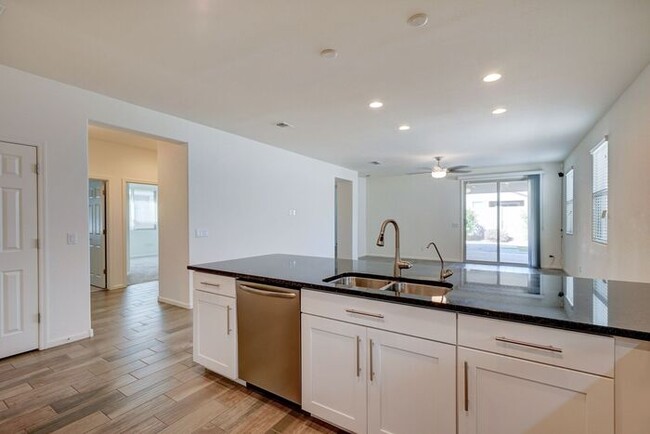 Building Photo - READY TO VIEW NOW! Luxury Living Awaits: E...