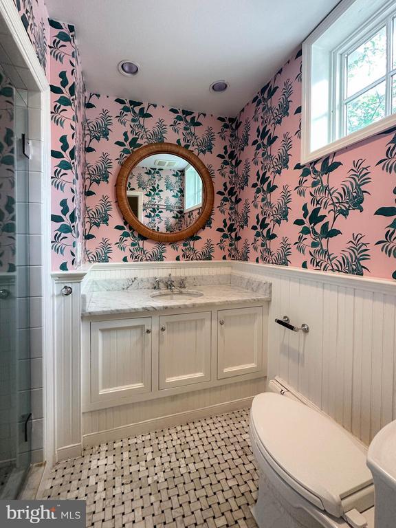 Building Photo - 217 S Lee St