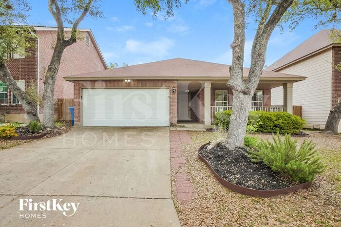 Primary Photo - 910 Saxonhill Dr