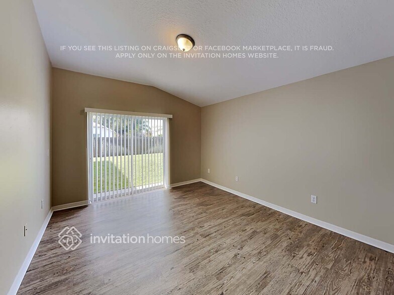 Building Photo - 9424 Clover Glen Dr
