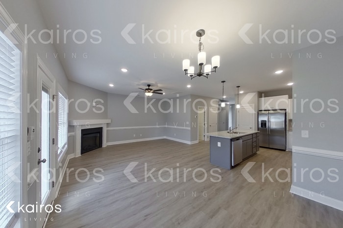 Building Photo - 3717 Oak Leaf Wy