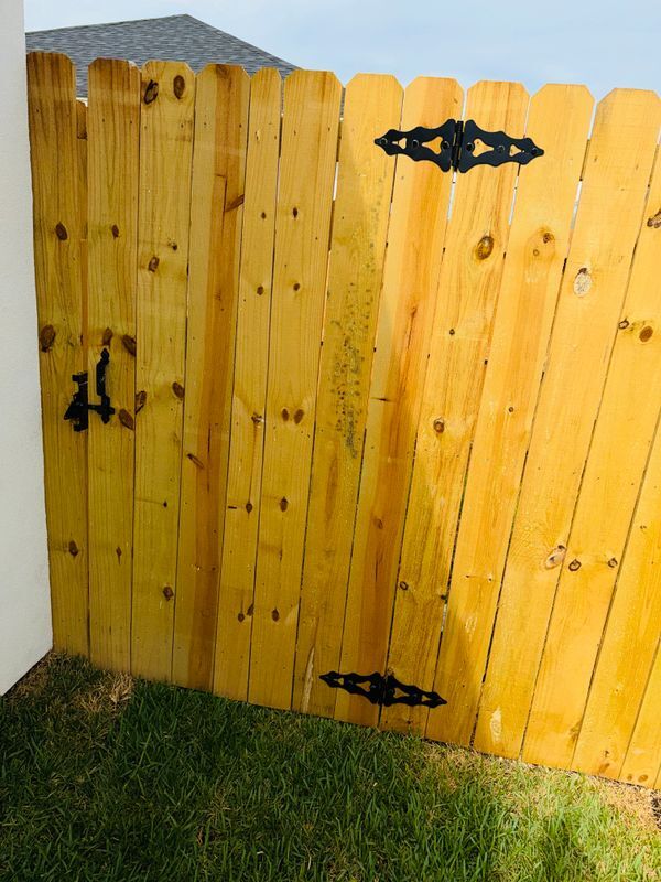 Building Photo - 701 N Onyx Ave