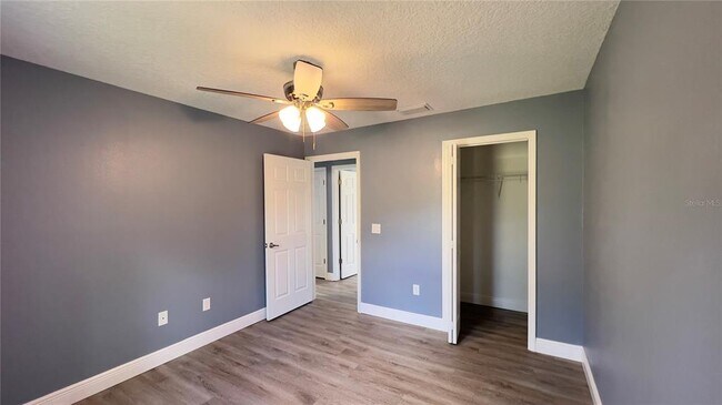 Building Photo - 3709 W Wilhelm St