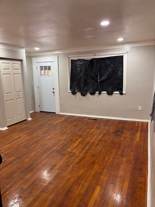 Building Photo - 2137 Braddish Ave